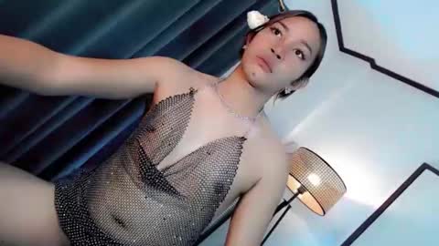 Snapshot of makeit_reyn chatting on March 2026 11:59:02 AM Reyn online show from March 2026 11:59:02 AM