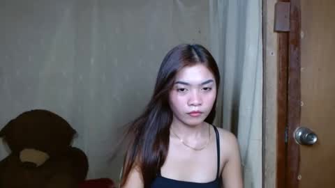 Snapshot of makeme_wettt chatting on February 2025 02:51:02 AM makeme_wettt online show from February 2025 02:51:02 AM