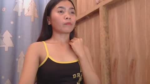 Snapshot of makeme_wettt chatting on October 2025 02:23:02 AM makeme_wettt online show from October 2025 02:23:02 AM