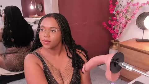 Snapshot of makena_gh chatting on May 2026 01:56:01 AM makena online show from May 2026 01:56:01 AM