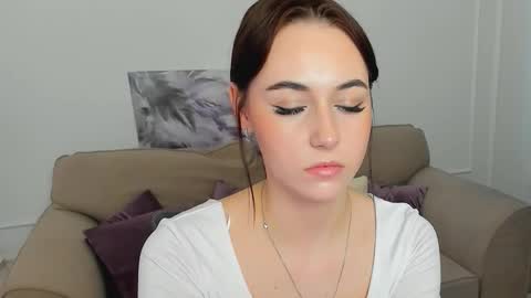 makeyouehappy online show from November 2025 11:54:01 AM