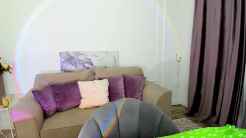 makeyouehappy online show from November 2025 12:29:02 PM