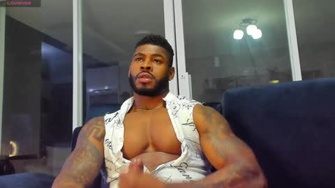 Snapshot of makonneen chatting on December 2024 10:17:02 AM Makonnen online show from December 2024 10:17:02 AM