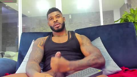 Snapshot of makonneen chatting on December 2024 02:44:02 AM Makonnen online show from December 2024 02:44:02 AM