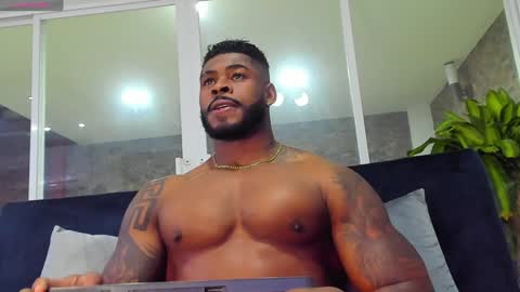 Snapshot of makonneen chatting on December 2024 11:49:02 AM Makonnen online show from December 2024 11:49:02 AM