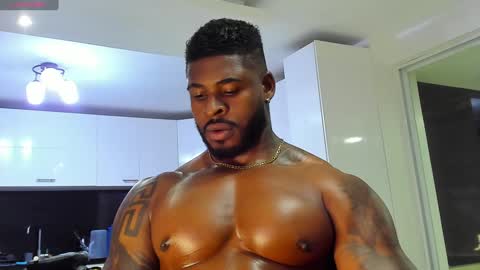 Snapshot of makonneen chatting on December 2024 10:24:01 AM Makonnen online show from December 2024 10:24:01 AM