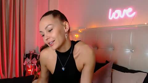 Lia  online show from February 2026 01:42:01 AM