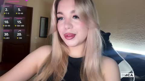 Snapshot of maksisisia chatting on November 2025 01:44:02 PM maksisisia online show from November 2025 01:44:02 PM