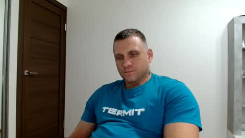 Snapshot of malchyshka chatting on October 2025 09:37:02 PM malchyshka online show from October 2025 09:37:02 PM