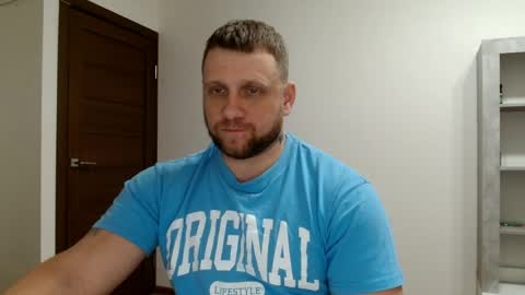 malchyshka online show from April 2026 05:40:02 PM