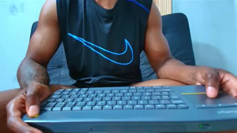 Snapshot of malcompierce chatting on November 2025 11:04:02 PM Malcom online show from November 2025 11:04:02 PM