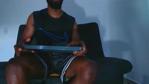 Snapshot of malcompierce chatting on January 2026 07:11:01 PM Malcom online show from January 2026 07:11:01 PM