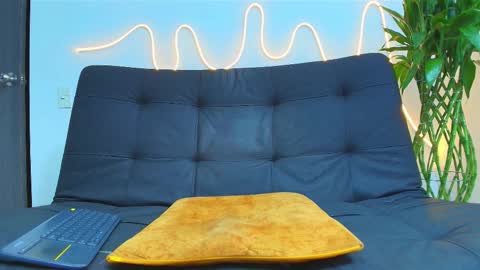 Snapshot of malcompierce chatting on February 2026 11:41:01 AM Malcom online show from February 2026 11:41:01 AM