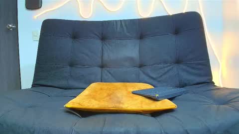 Snapshot of malcompierce chatting on March 2026 01:24:01 AM Malcom online show from March 2026 01:24:01 AM