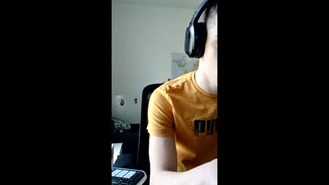 male20y online show from April 2026 11:38:01 AM