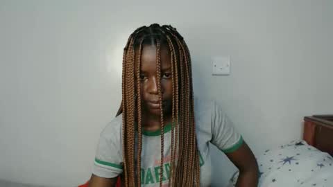 Snapshot of malia_latifa chatting on October 2025 01:57:02 PM lati online show from October 2025 01:57:02 PM