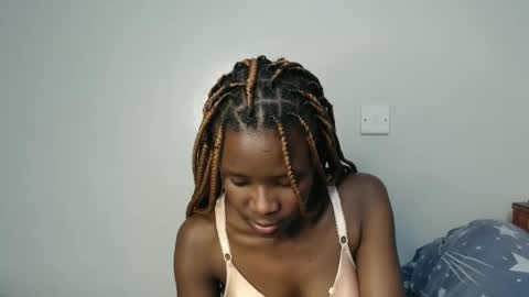 Snapshot of malia_latifa chatting on October 2025 02:02:05 AM lati online show from October 2025 02:02:05 AM