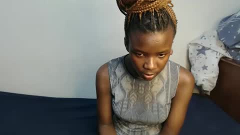 Snapshot of malia_latifa chatting on November 2025 01:51:01 PM lati online show from November 2025 01:51:01 PM