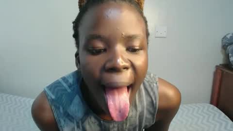 Snapshot of malia_latifa chatting on November 2025 12:39:02 PM lati online show from November 2025 12:39:02 PM