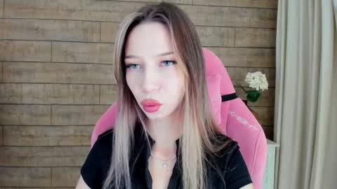 Malialandre online show from September 2025 04:18:02 PM