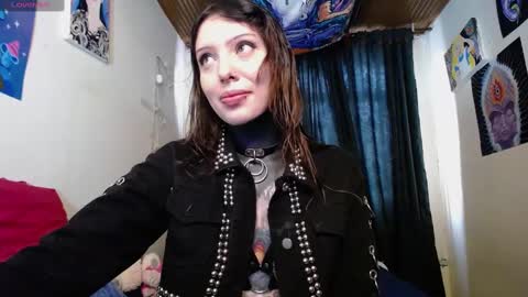 Snapshot of maliceinwonderland25 chatting on December 2024 07:27:02 PM Alice Asylum online show from December 2024 07:27:02 PM