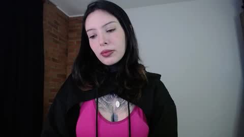 Snapshot of maliceinwonderland25 chatting on March 2026 12:17:02 AM Alice Asylum online show from March 2026 12:17:02 AM