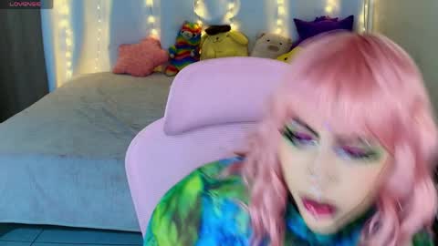 maliciaxpoison online show from May 2026 04:43:02 AM