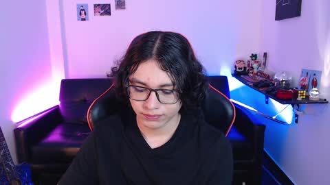 Snapshot of malik_harrison_ chatting on December 2024 04:11:02 PM Malik online show from December 2024 04:11:02 PM