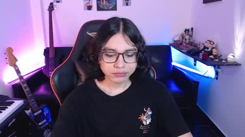 Snapshot of malik_harrison_ chatting on March 2025 03:05:02 PM Malik online show from March 2025 03:05:02 PM