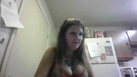 Snapshot of malinda702 chatting on December 2024 01:56:01 AM malinda702 online show from December 2024 01:56:01 AM