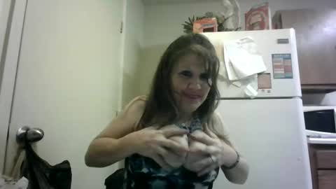 Snapshot of malinda702 chatting on January 2025 03:59:02 AM malinda702 online show from January 2025 03:59:02 AM