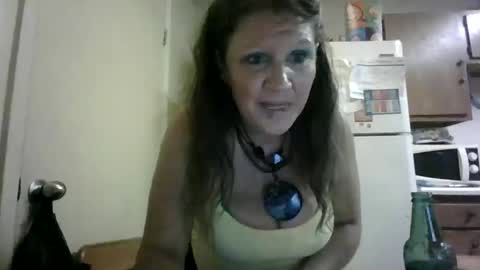 Snapshot of malinda702 chatting on October 2025 02:44:01 AM malinda702 online show from October 2025 02:44:01 AM