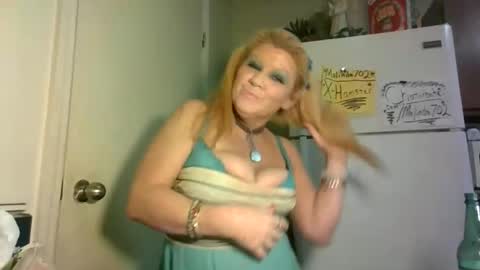 malinda702 online show from February 2026 10:09:02 AM