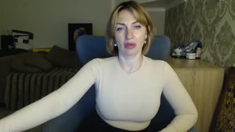 mallinia online show from April 2026 06:03:02 PM