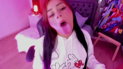 Mallorie online show from May 2026 05:23:02 PM