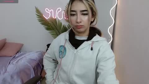 Malory  online show from October 2025 11:33:01 AM