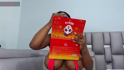 Snapshot of malorybrown chatting on February 2026 01:16:01 PM malorybrown online show from February 2026 01:16:01 PM