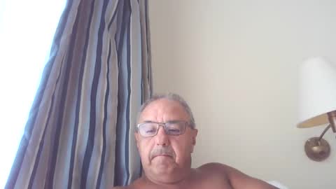 Snapshot of mambow99 chatting on December 2024 09:20:01 PM OLDMANFREE online show from December 2024 09:20:01 PM