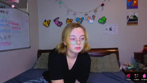 Snapshot of mamiclouds chatting on September 2025 03:00:02 AM MamiCloudz online show from September 2025 03:00:02 AM