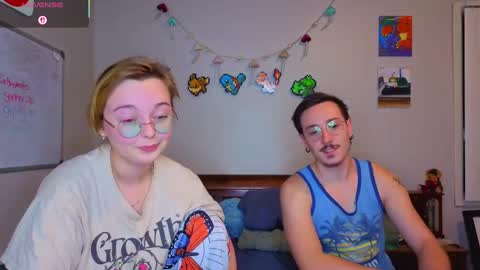 Snapshot of mamiclouds chatting on September 2025 03:44:01 AM MamiCloudz online show from September 2025 03:44:01 AM