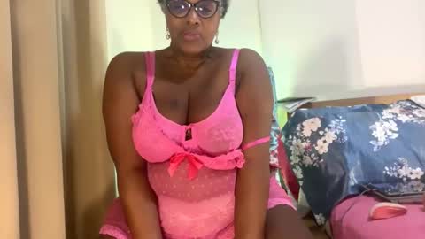 Snapshot of mamigilf66 chatting on December 2025 01:00:02 AM mamigilf66 online show from December 2025 01:00:02 AM