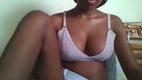 Snapshot of mammaplay chatting on November 2025 06:12:01 AM mammaplay online show from November 2025 06:12:01 AM