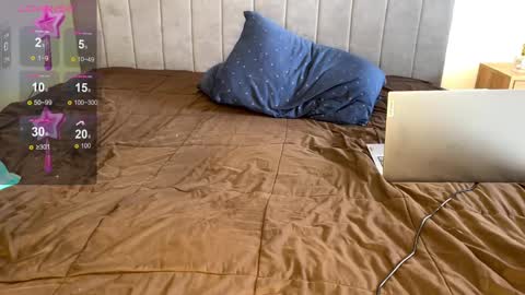 Caroline online show from February 2025 09:44:01 AM