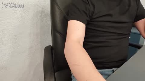 Snapshot of man_liketostroke chatting on June 2026 11:36:01 AM Al online show from June 2026 11:36:01 AM