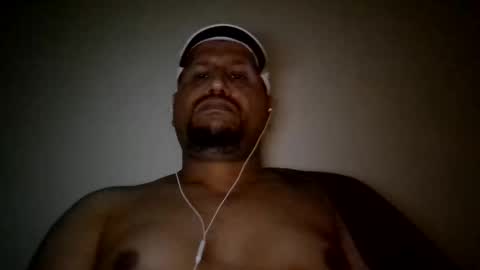 Snapshot of man_new chatting on March 2025 01:05:01 AM Man new online show from March 2025 01:05:01 AM