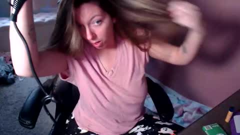 Snapshot of mandybabyxxx chatting on October 2025 08:22:02 PM MandyBabyXXX online show from October 2025 08:22:02 PM