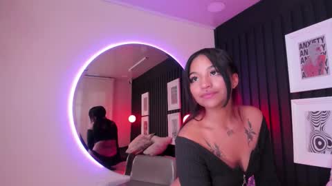 manelyk_evanss online show from March 2026 06:24:02 PM