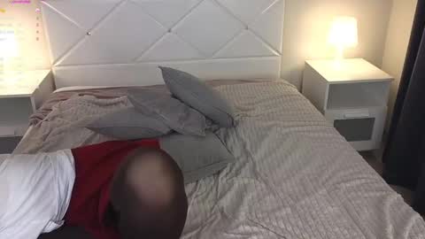 manic_pixie_ online show from February 2025 04:24:02 PM