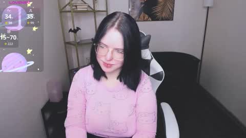 manic_pixie_ online show from December 2025 04:05:01 PM