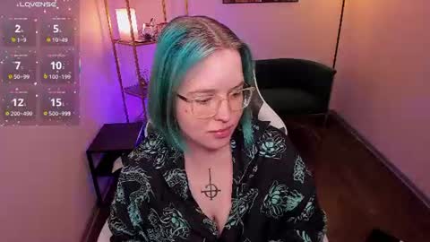 manic_pixie_ online show from July 2026 03:56:01 PM